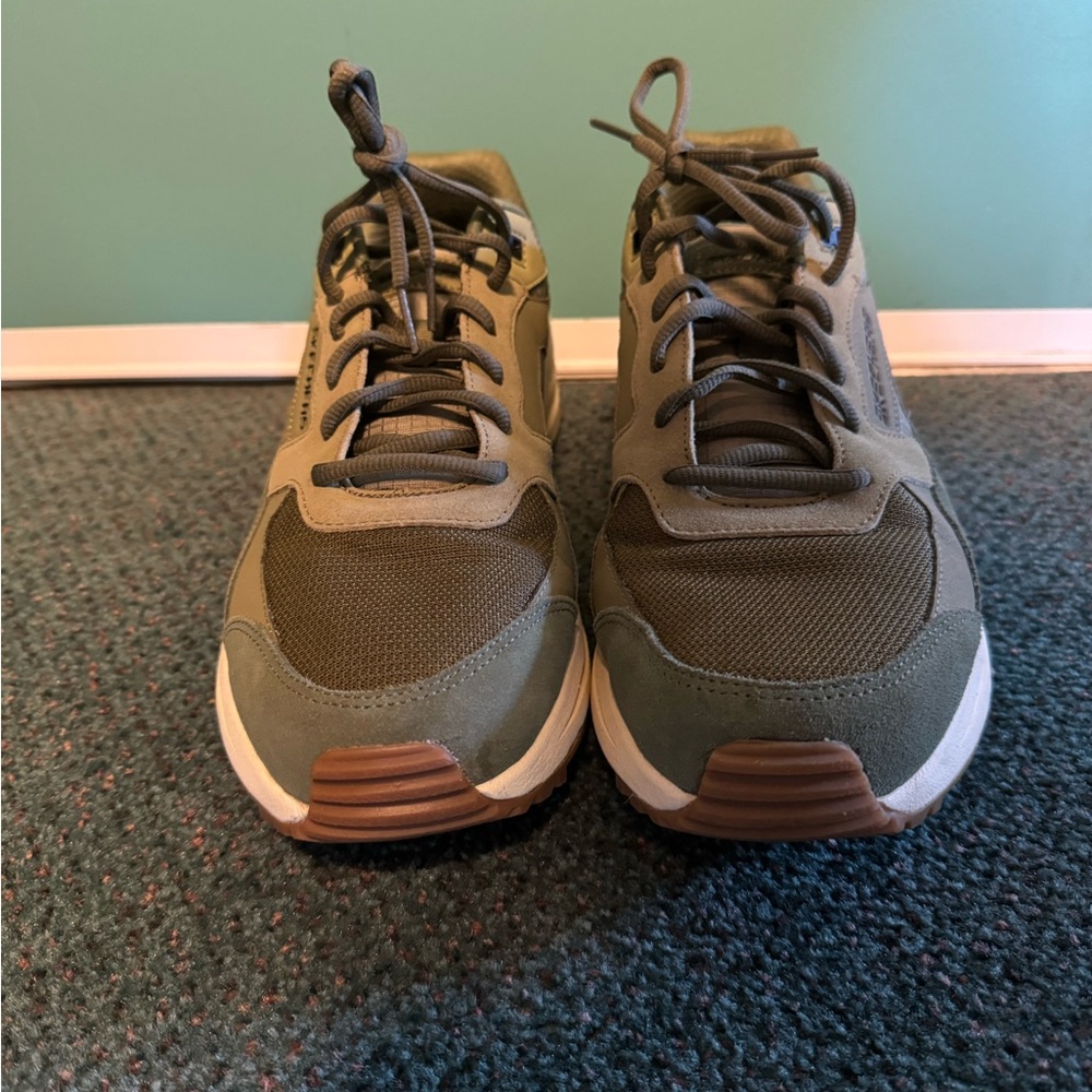 Sketchers Air cooled memory foam